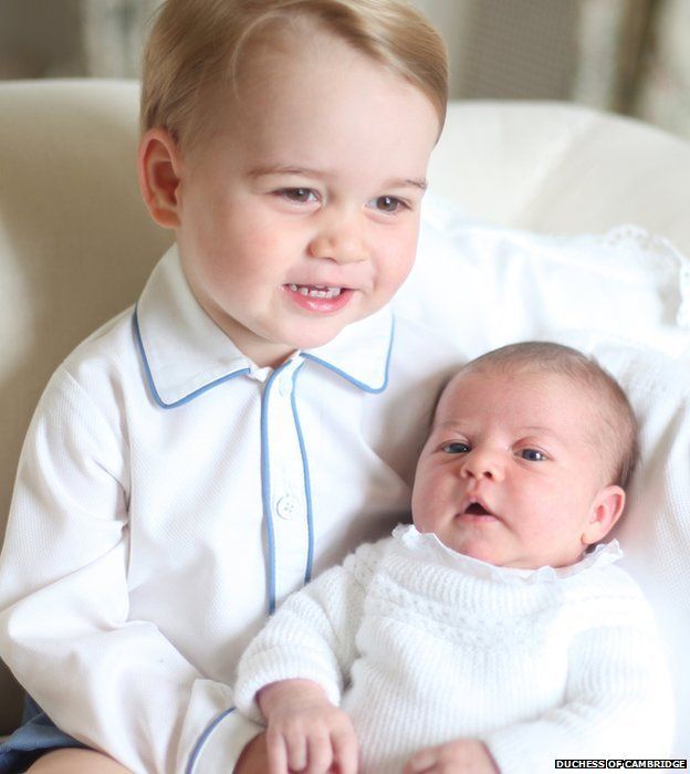 Cute! First Official Pics of Princess Charlotte with Prince George geotv.ge